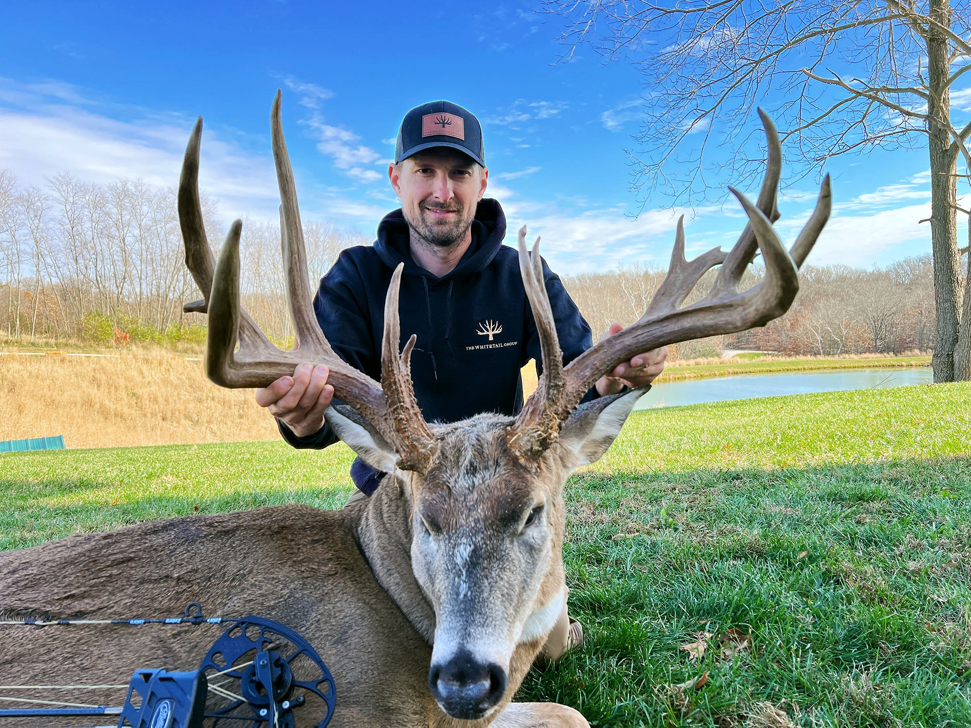 Bobby Kendall holding a 201" white-tailed deer in Illinois