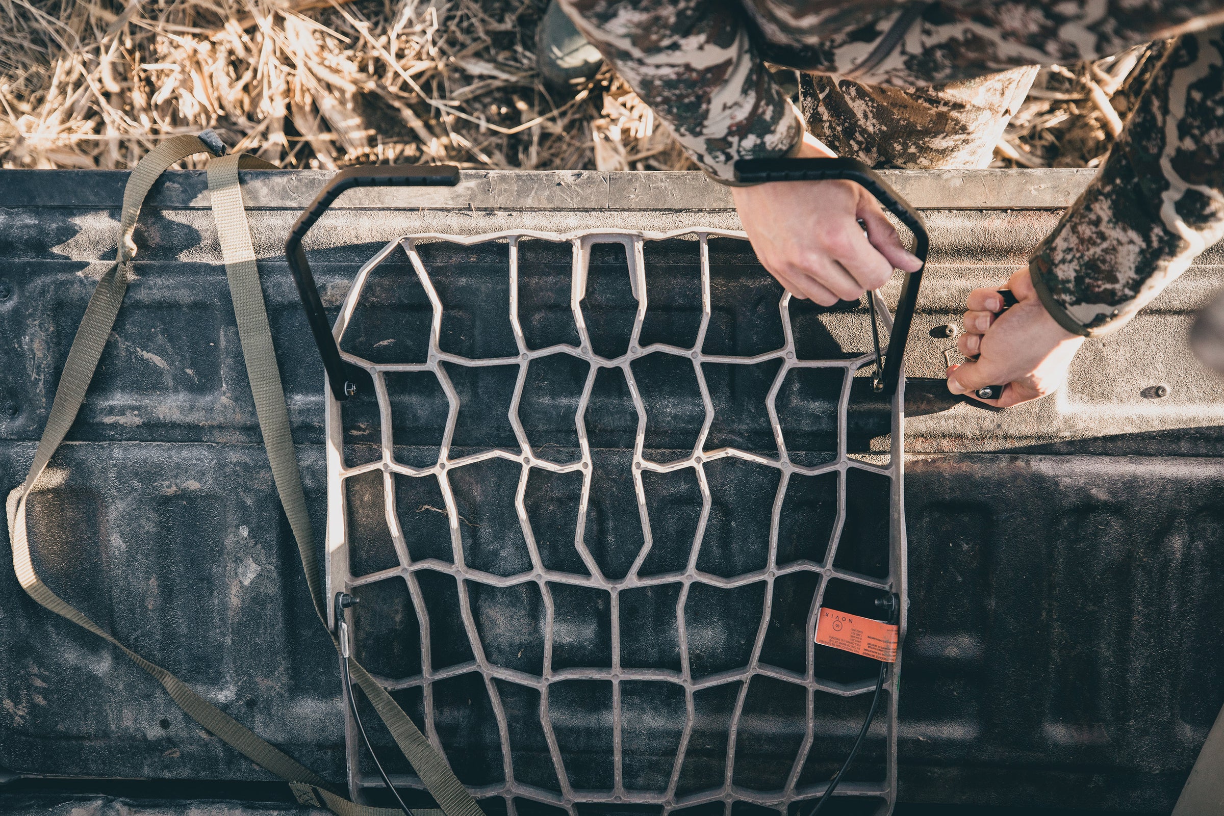 Echo hang on tree stand with foot rests