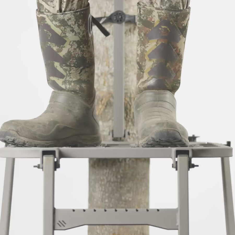 Raider Ladder Stand Novix Outdoors